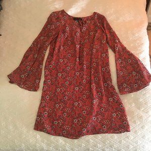 ⭐️3/$25 Jasmine & Juliana Floral Bell Sleeve Dress